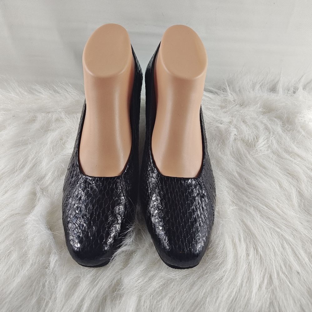 Mark Lemp Classic Pumps size 8  Narrow Black heels